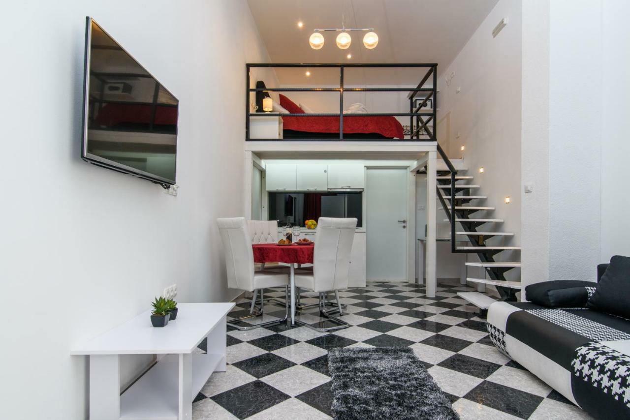 Studio Apartman REA Trogir Bagian luar foto