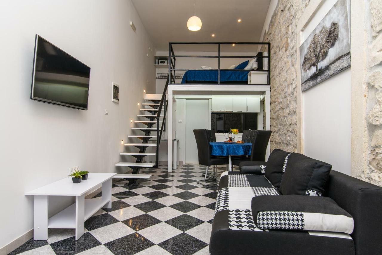 Studio Apartman REA Trogir Bagian luar foto