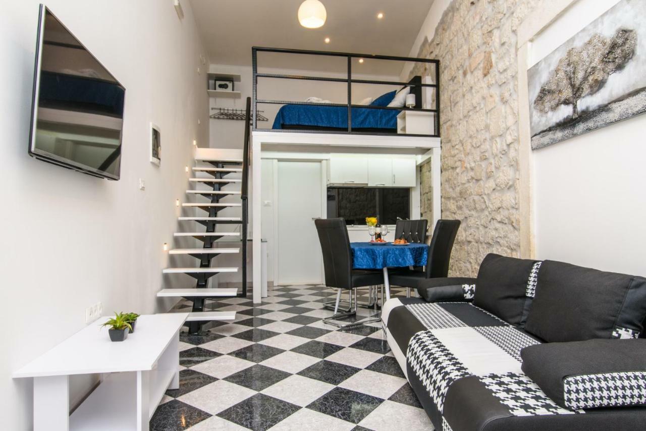 Studio Apartman REA Trogir Bagian luar foto